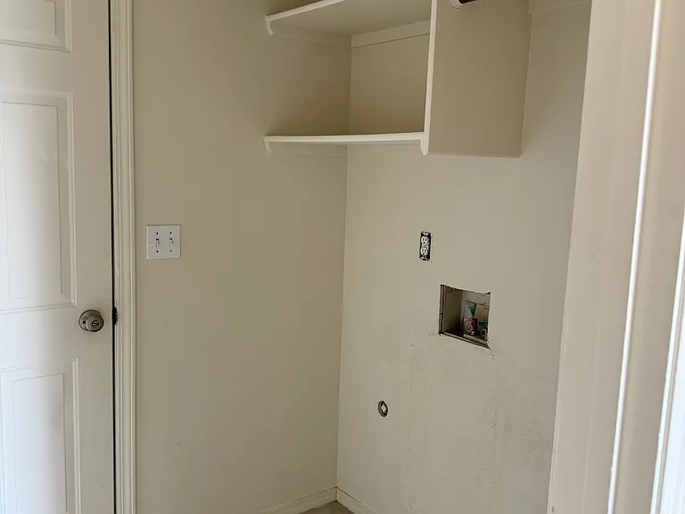 462 Meadowbrook Dr — Photo 5