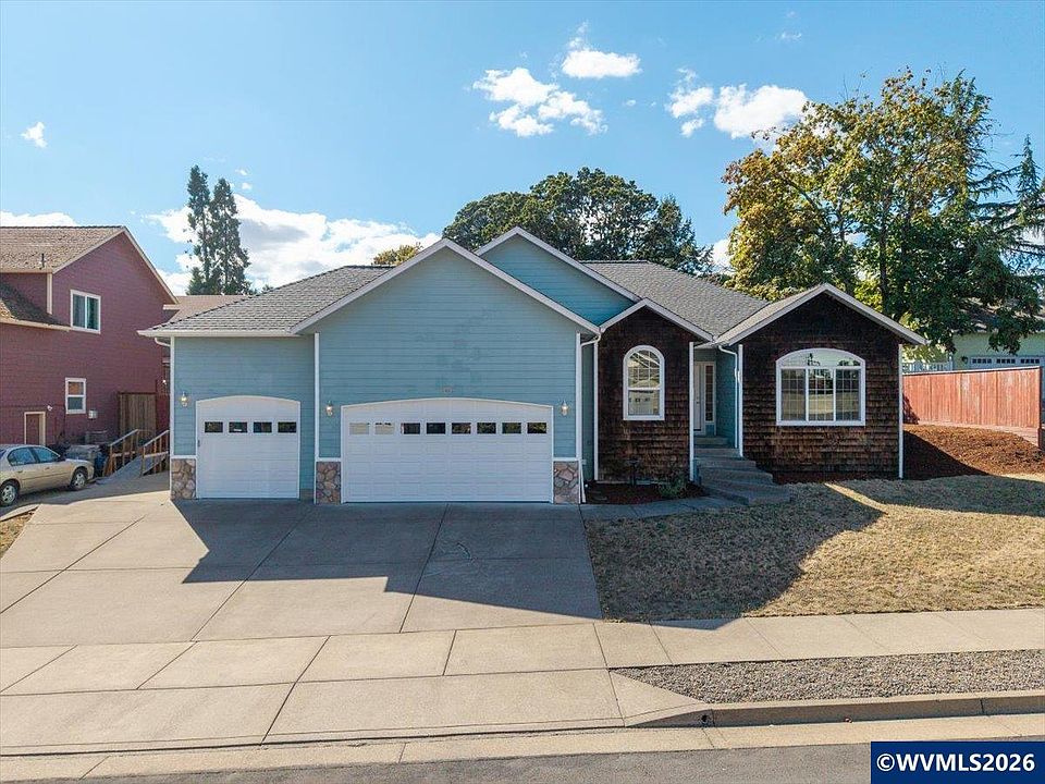 1st image of 2662 NW Oak Glen St