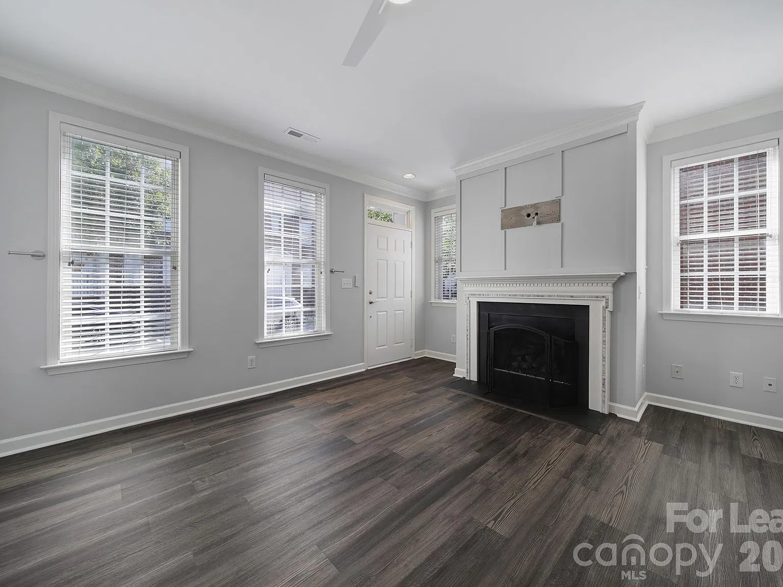 2 bed, 2.5 bath, 1186 sqft, $2,200 — Photo 4