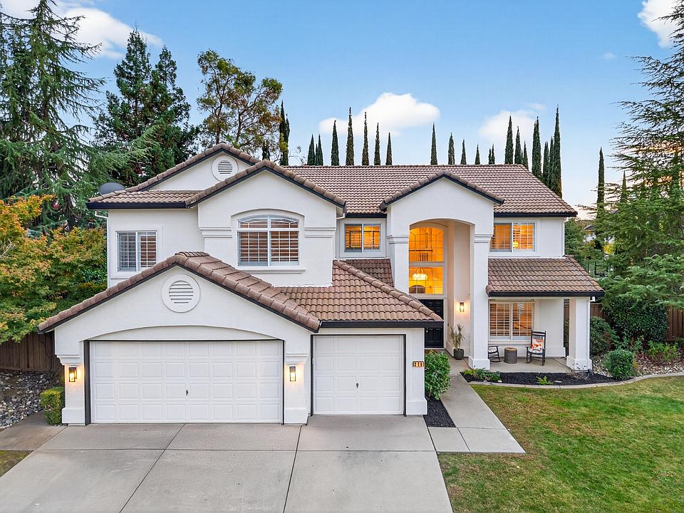 1st image of 216 Heredia Ct
