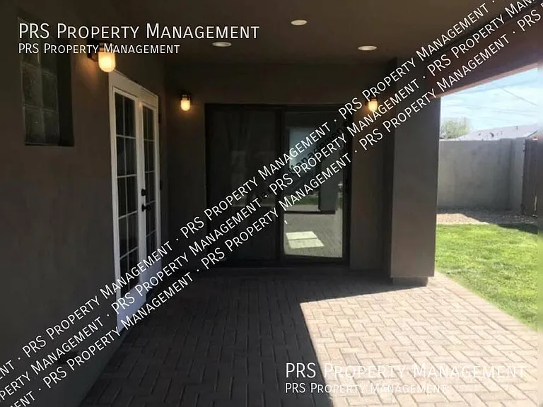 603 E Solana Dr — Photo 2