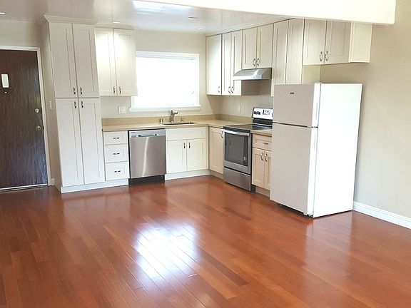 2nd image of 456 Miller Ave APT 1