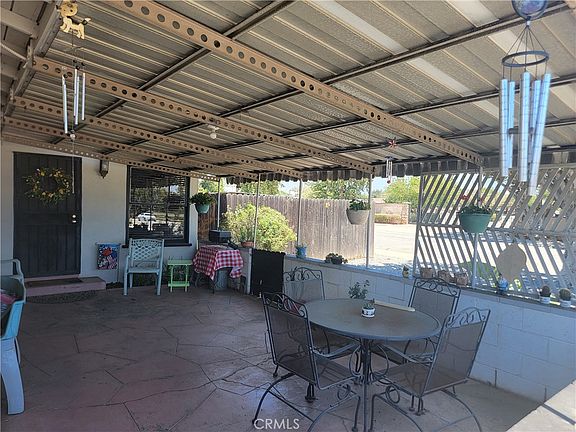 5th image of 295 E Grevillia St
