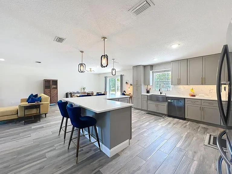 4400 Thermal Ln — Photo 17