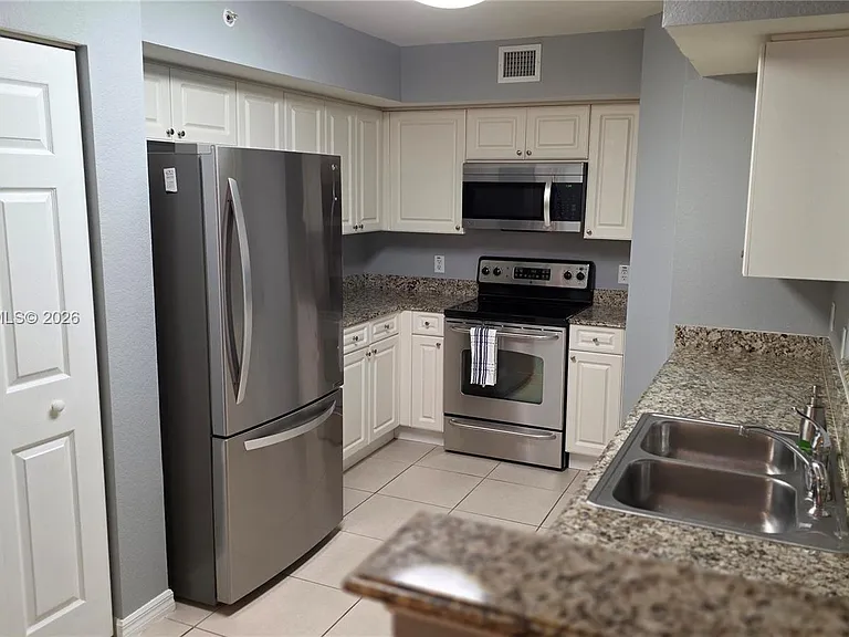 6769 Heritage Grande #2201 — Photo 13