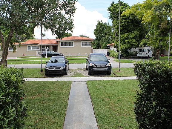 Off street parking, 4 cars 