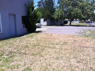 1105 S Wright Rd, Santa Rosa, CA 95407