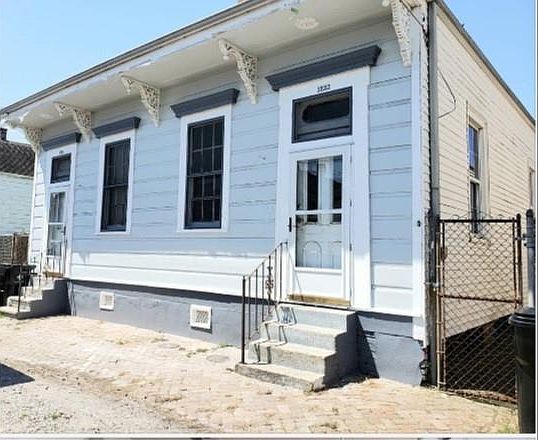 1st image of 1232 Marigny St