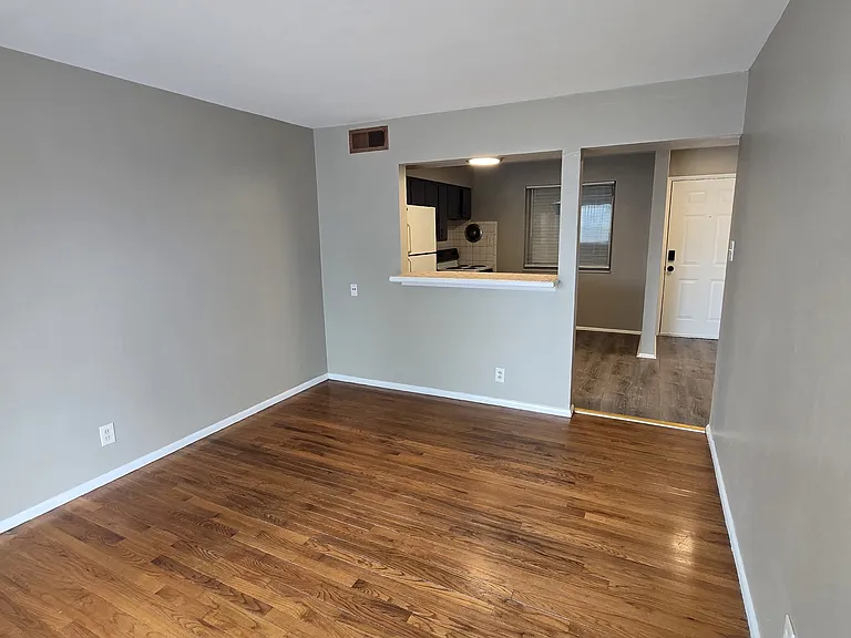 4304 Fairview Ave — Photo 18