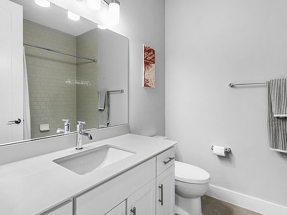 3rd image of 3796 Lambert Ave #1
