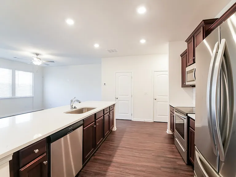 410 Ruths Blvd — Photo 8