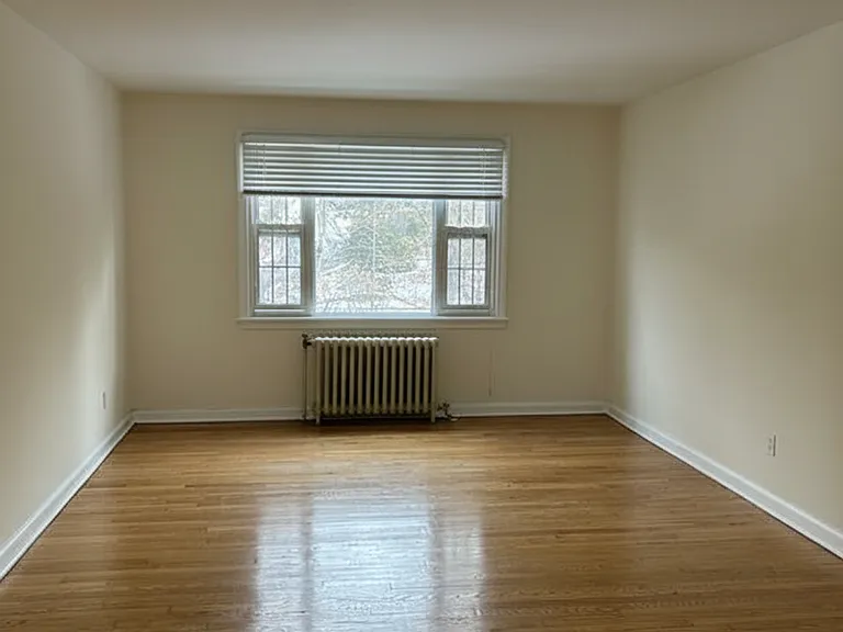 Jericho Manor Apartments — Photo 38