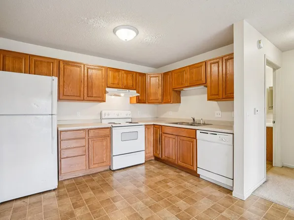 Willow Ridge, 1255 County Road D Cir E #215, Saint Paul, MN 55109