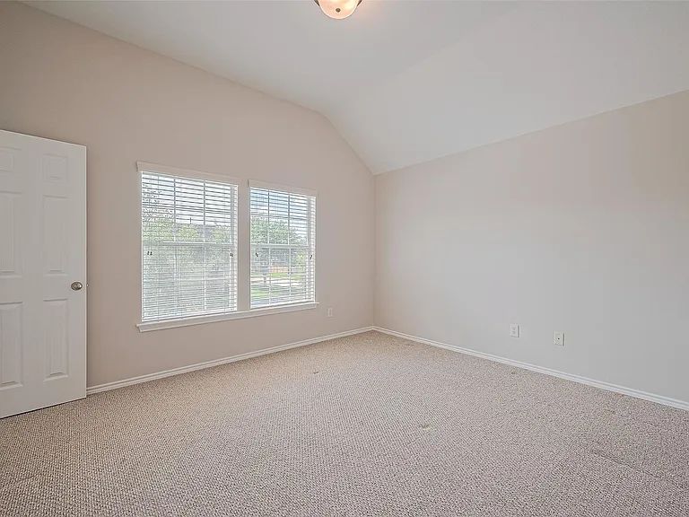 20834 Avery Cove Ln — Photo 35