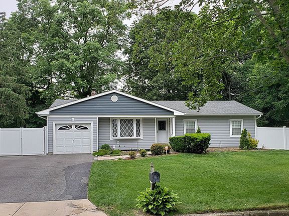 2nd image of 34 Winfield Davis Dr