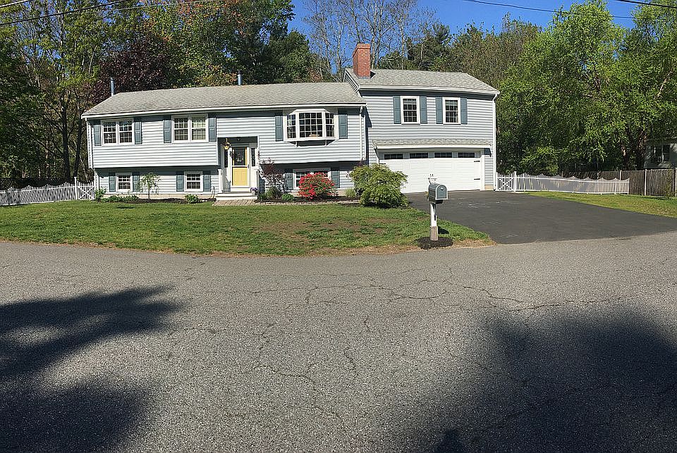 2nd image of 24 Hobson Ave