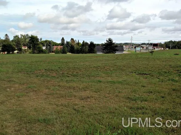 Sundance Dr #2, Norway, MI 49870