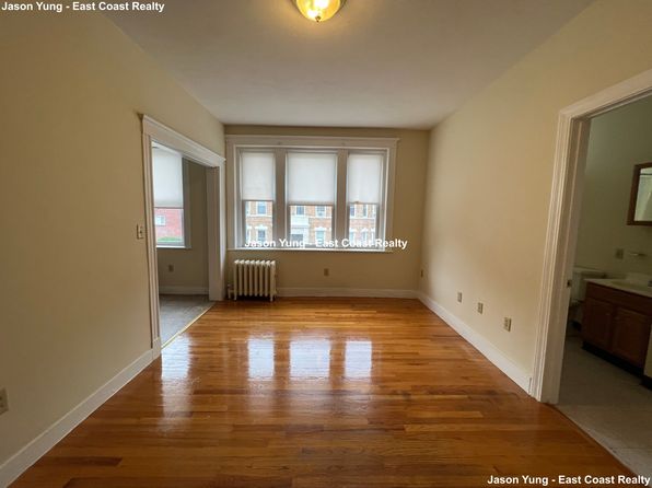 236 Kelton St APT 18