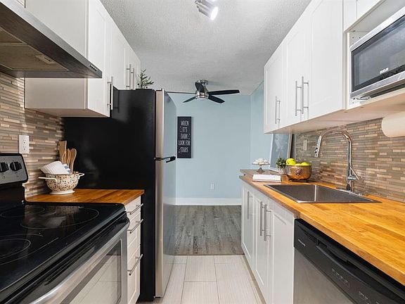 4th image of 930 N Royal Ave SW #4
