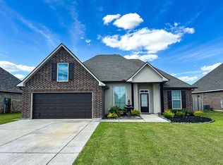 1943 Beau Blanc Dr, Lake Charles, LA 70607