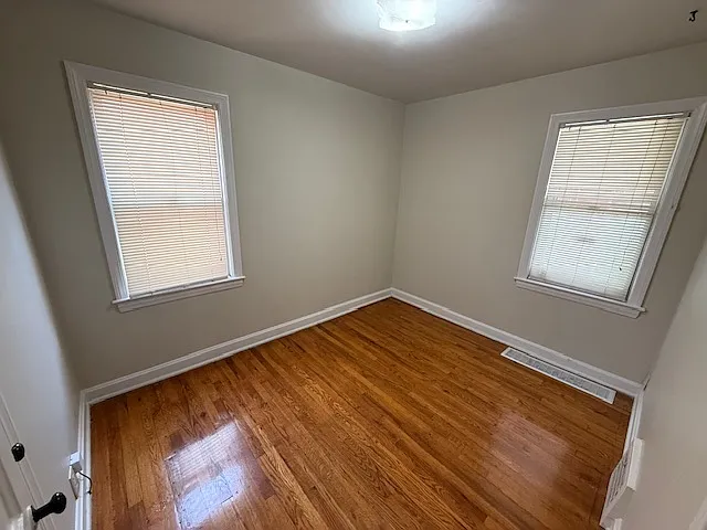 5533 Beechwood Ave — Photo 4
