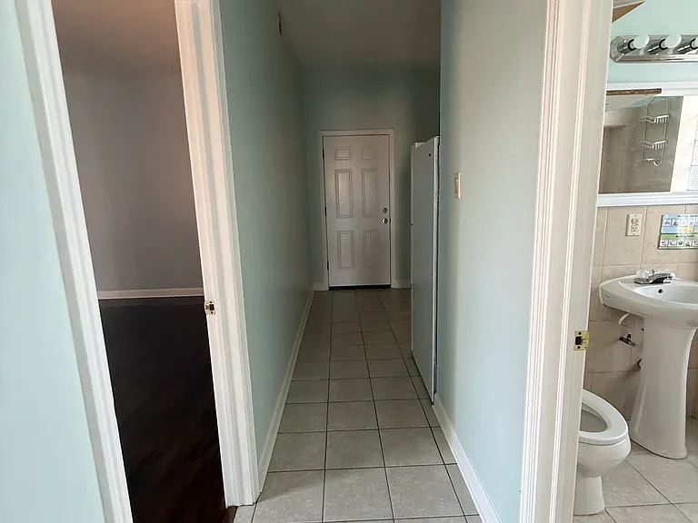 546 N Saint Louis Ave #2 — Photo 6