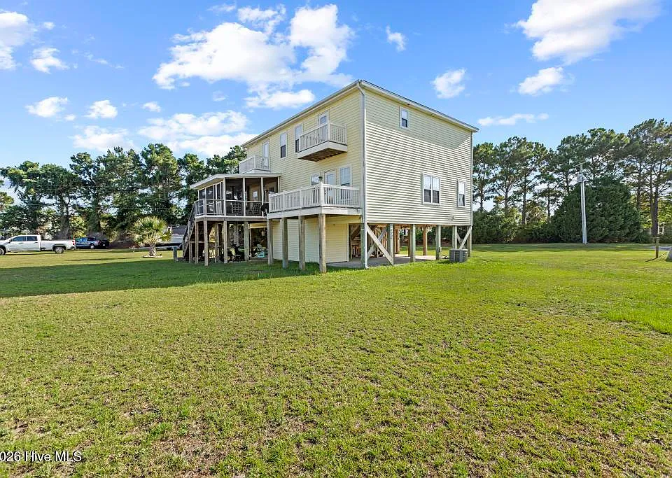 220 Twin Oaks Dr #A