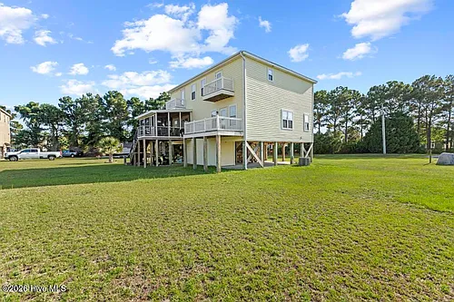 220 Twin Oaks Dr #A Photo 1 220 Twin Oaks Dr #A Photo 1