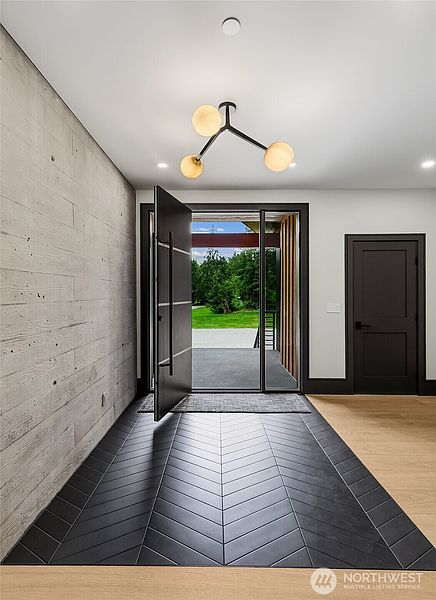 5th image of 7538 Moon Valley Road SE