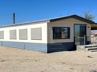 1122 Caspian Ave, Thermal, CA 92274