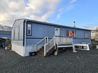 891 SE Meadowood Dr, Winston, OR 97496