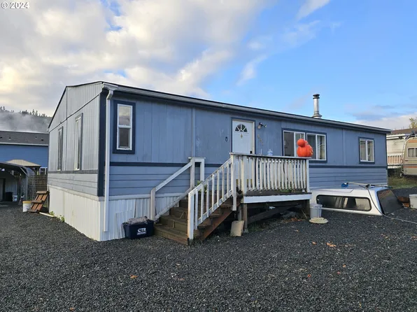 891 SE Meadowood Dr, Winston, OR 97496