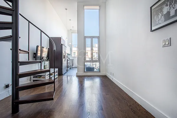 Sold by Brick&Mortar | media 12