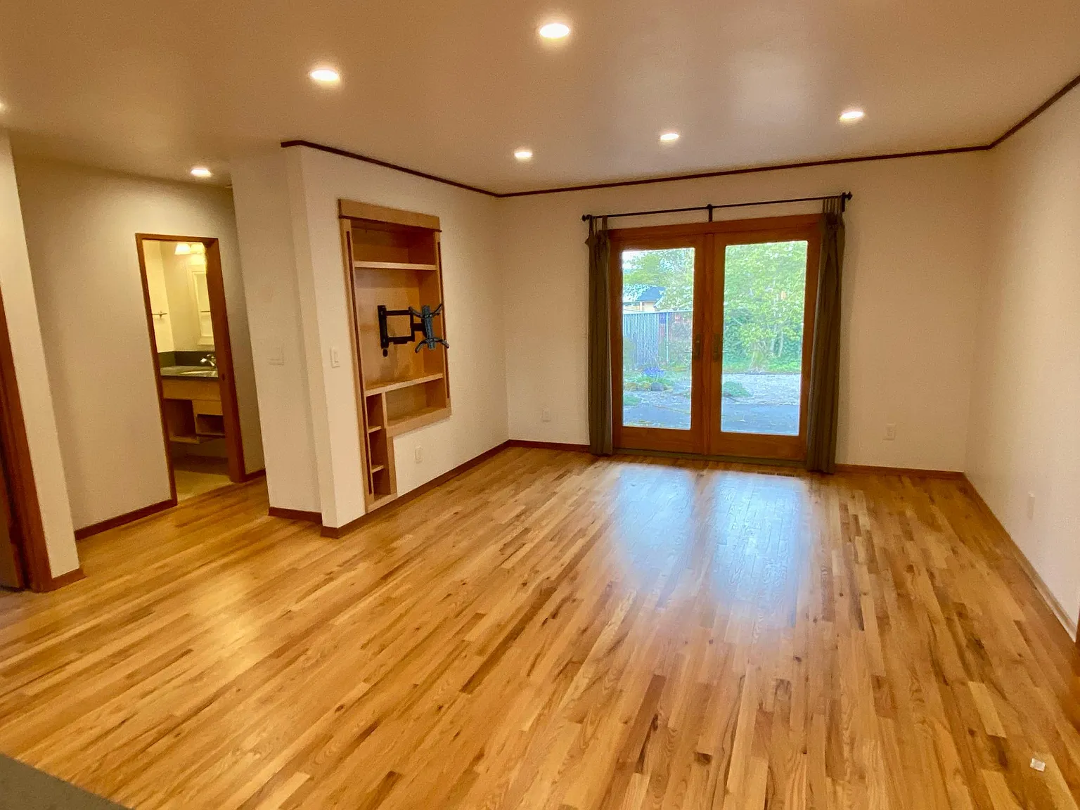 3 bed, 1450 sqft, $2,850 — Photo 4