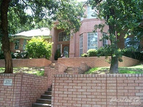 1st image of 426 Lincoln Oaks Dr