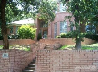 426 Lincoln Oaks Dr, Burleson, TX 76028