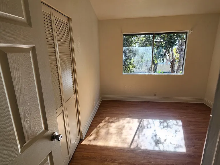 5862 Belgrave Ave #10 — Photo 10