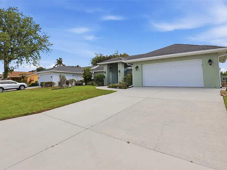 5207 86th Street Ct W — Photo 3