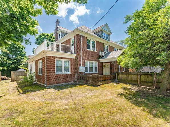 266 Rockaway Tpke, Cedarhurst, NY 11516