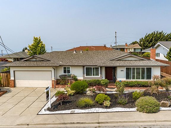 4th image of 2479 Longview Dr