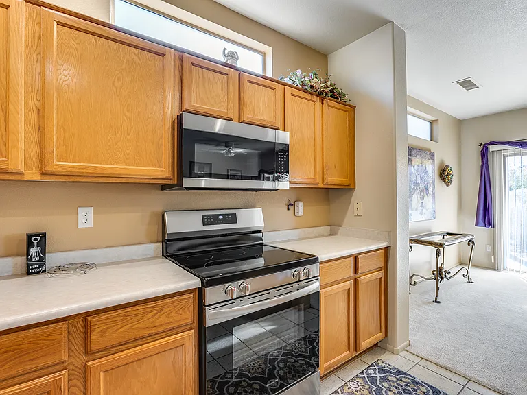 15973 W Quail Creek Ln — Photo 12