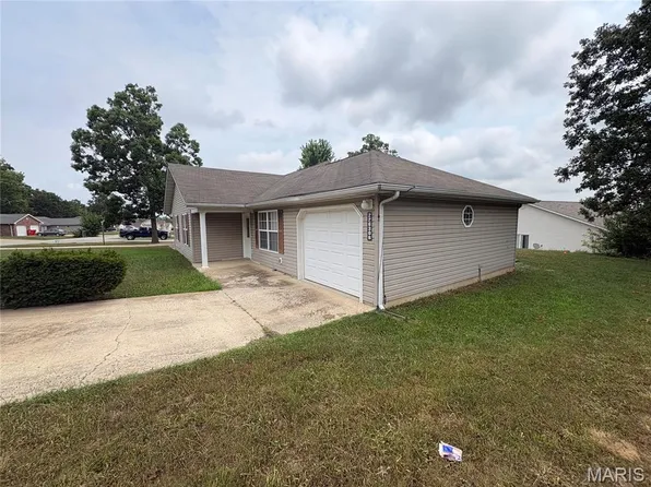 22630 Hollow Oak Ln #B, Saint Robert, MO 65584
