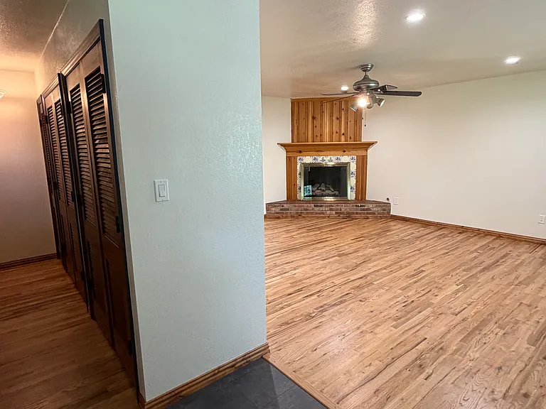 1428 Bellaire Dr — Photo 25