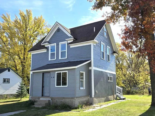 601 Main St, Redgranite, WI 54970