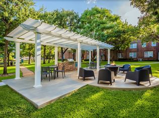 Crestwood Place Apartments, Fort Worth, TX 76107