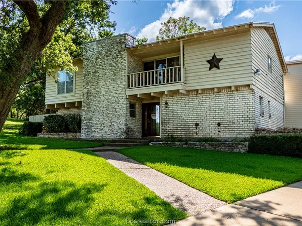87 Sammy Snead Dr, Hilltop Lakes, TX 77871