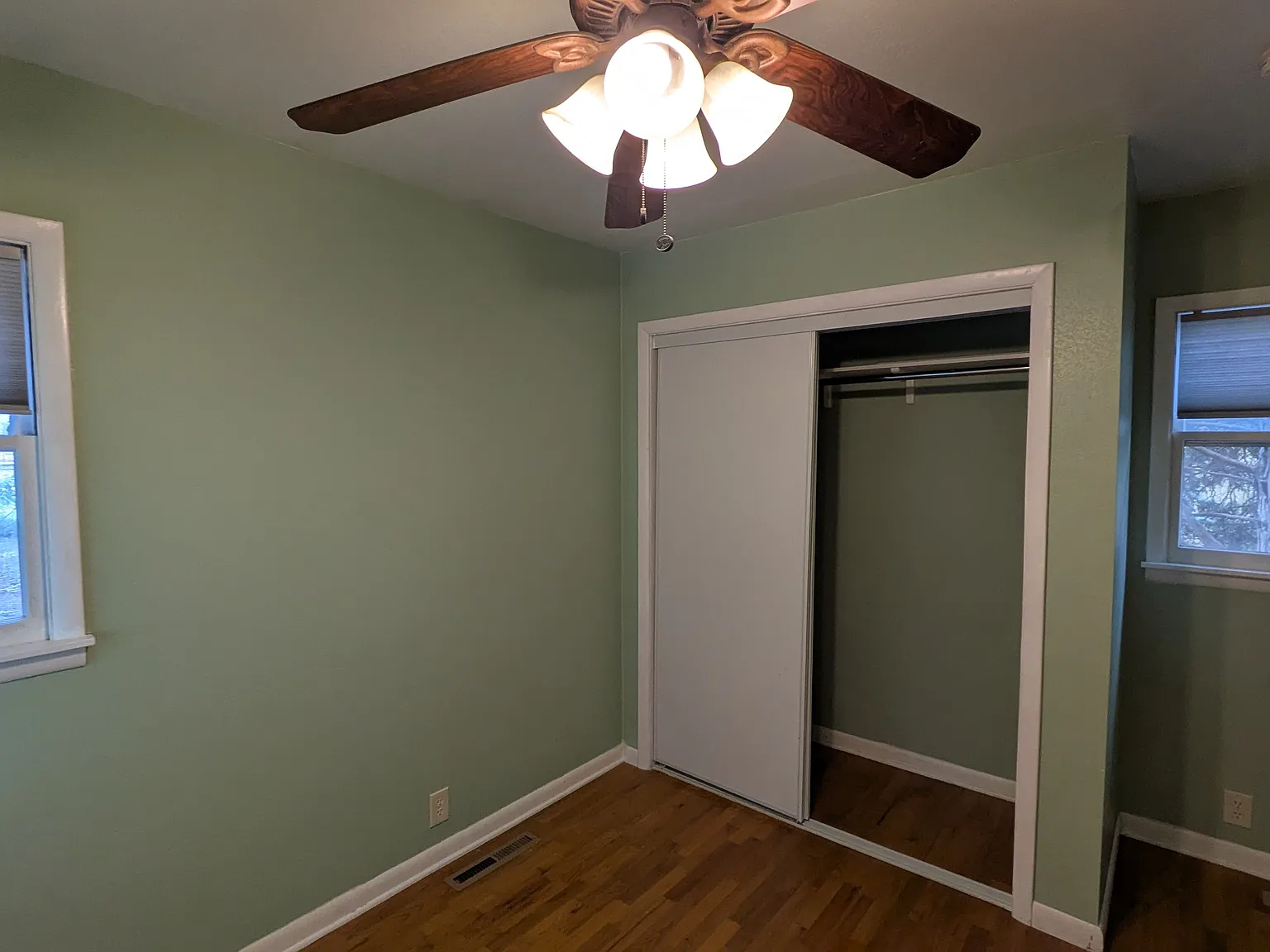 4 bed, 1947 sqft, $600 — Photo 2