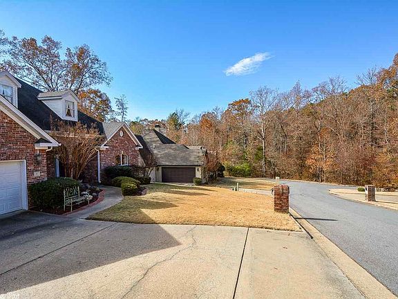 3rd image of 9 Old Bridge Ln