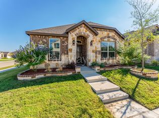 2300 Pyrite Dr, Aubrey, TX 76227