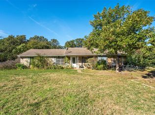 929 Little School Rd, Kennedale, TX 76060